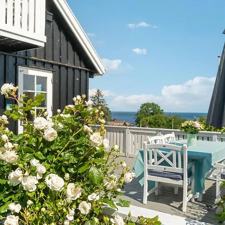 Lovely In With House Sea View